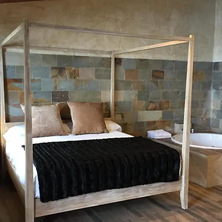 La Aldea Sonada Οβιέδο