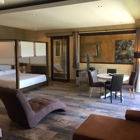 La Aldea Sonada Inn *