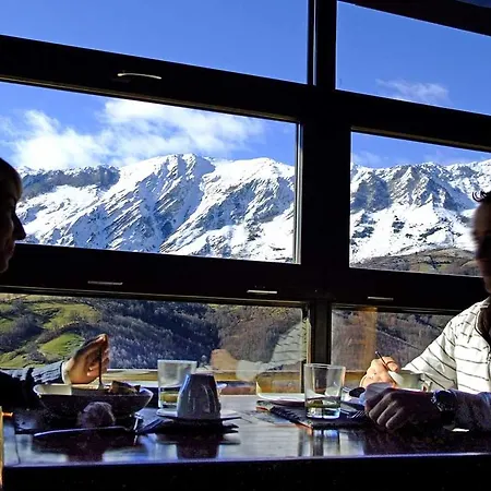 La Aldea Sonada Οβιέδο