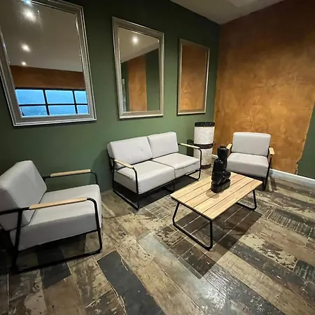 La Aldea Sonada Οβιέδο